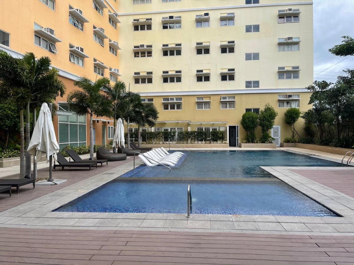 Khentdrick'S Place At Holland Park Southwoods Binan 外观 照片